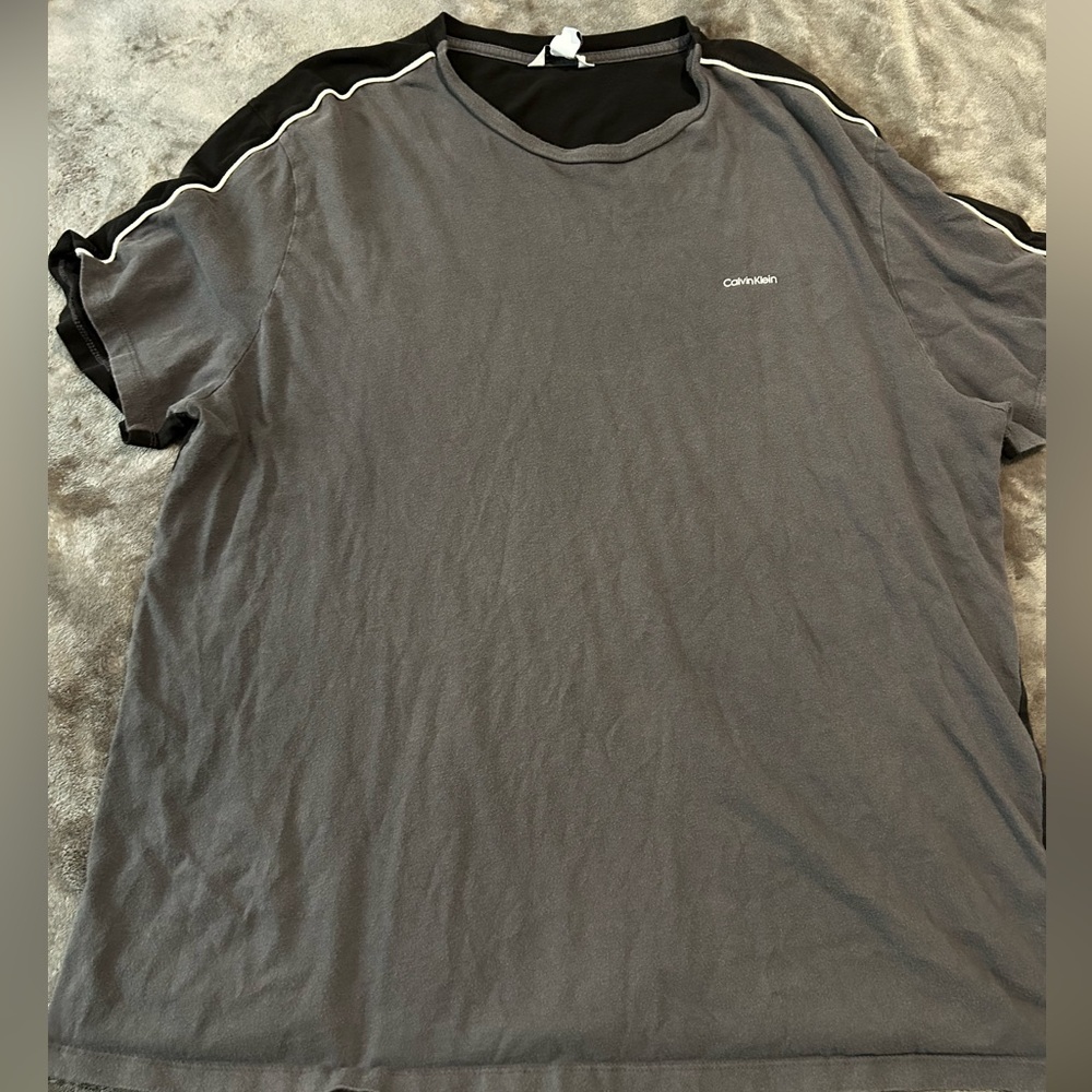Calvin Klein Gray Short Sleeve Tee